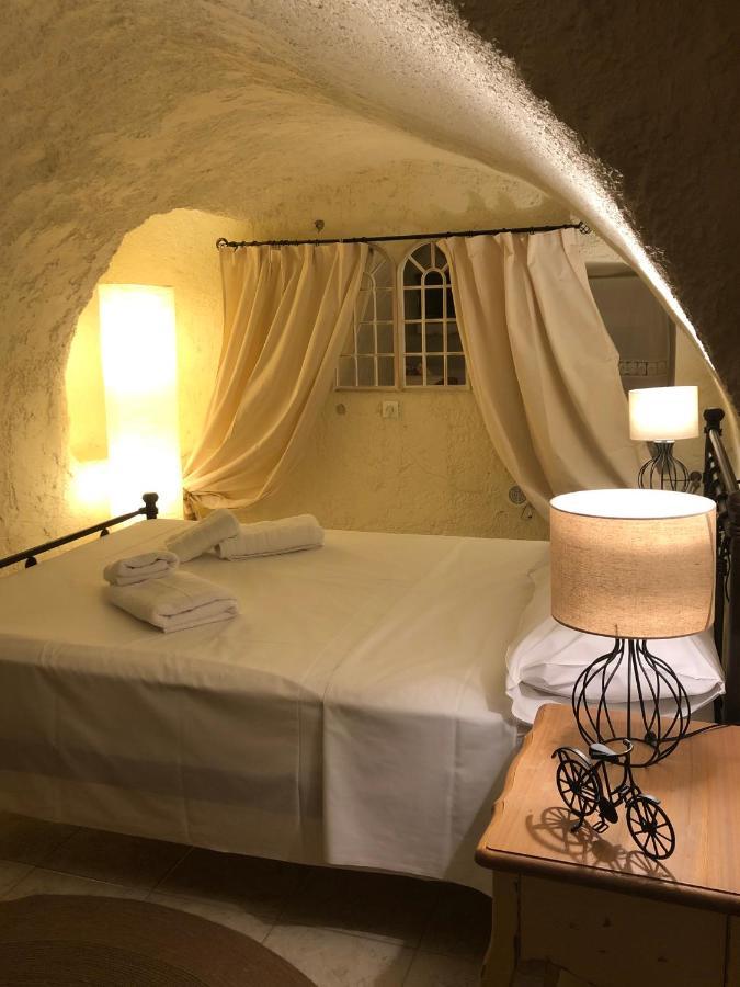 Kamares Cave House 3 * Alika
