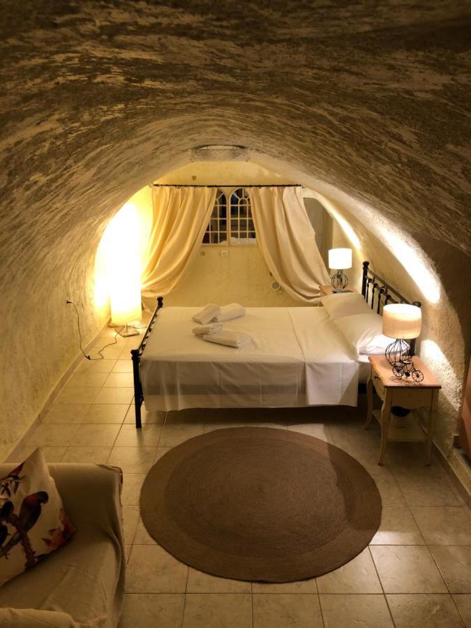Kamares Cave House 3 Apartment Alika
